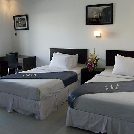 Отель The Harmony Seminyak Экстерьер фото